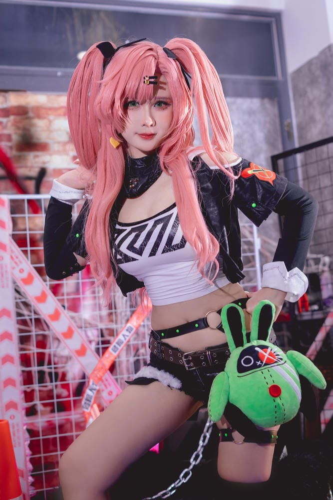 Pyon Lay - Nicole Demara 52P195MB 1 (52).jpg